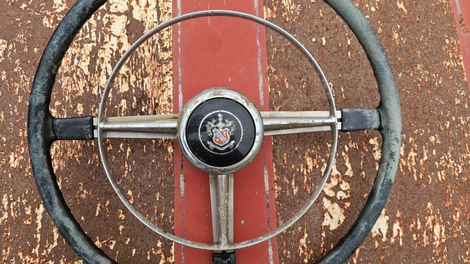 Used OE 1947-1953 Buick 18" Banjo Steering Wheel Super Roadmaster Special 1950 - Image 4 of 4