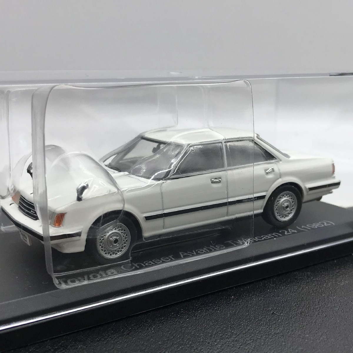 1/43 チェイサー 後期 GX61 AVANTE TWINCAM24 1982 中古品 1/43 トヨタ チェイサー 後期 GX61 AVANTE TWINCAM24
