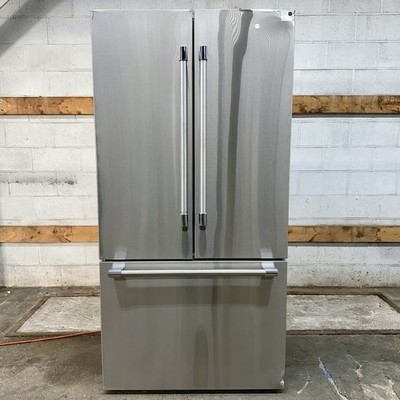 Thermador 36'' SS Professional Series French Door Smart Refrigerator T36FT820NS