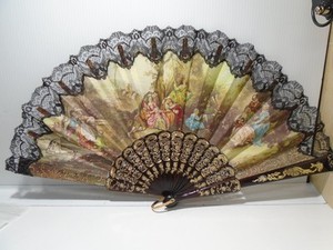 VINTAGE BLACK LACE PRINTED FABRIC 17.5" X 9.5" FOLDING HAND FAN UNBRANDED