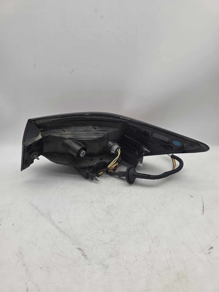 LUZ TRASERA EXTERIOR LADO CONDUCTOR NISSAN SENTRA 20-25 26555-6LB0A Foto 2 de 3