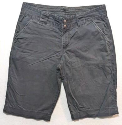 Columbia XCO Women's Size 42 Bermuda Shorts Solid Navy Blue Snap Buttons Zipper