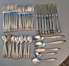 1938 Holmes & Edwards Inlaid IS DANISH PRINCESS 45 Pc. Silverplate Flatware Set