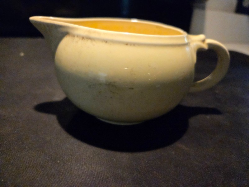 TS&T LuRay yellow pastel creamer