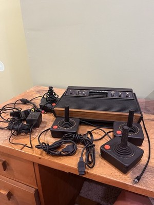 Atari 2600 *UNTESTED* With 4 Controllers & 4 Paddle Controllers, Additional Wire