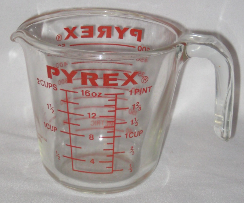 Pyrex Glass 2 Cup/16 Oz./1 pint Measuring Cup - Pre-Owned
