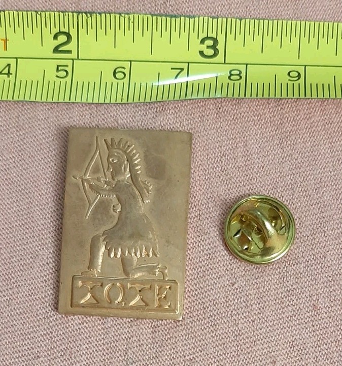 Vintage Shelburne Museum Ancient Archer Bronze Copper Tone Vermont Souvenir Pin
