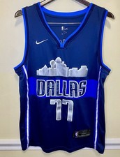 Nike Dallas Mavericks Luka Doncic 77 Men's Blue NBA Jersey Size 48