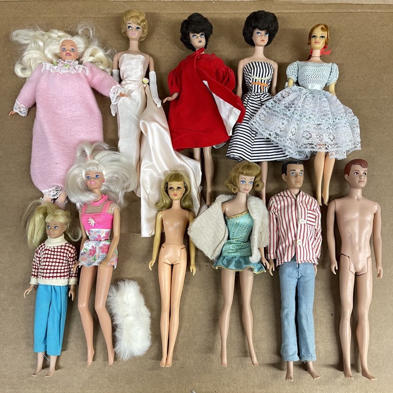 LOT (11) Vtg 1960-1990's Barbie Dolls:  Bubblecut, Francie, Midge, Skipper, etc.