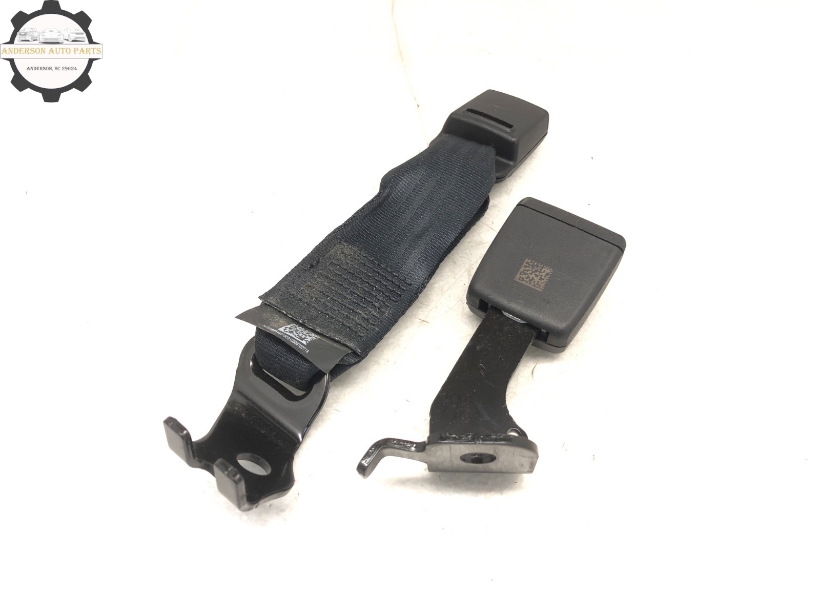 2017-2020 MASERATI LEVANTE LEFT DRIVER REAR SEATBELT BUCKLE PAIR OEM