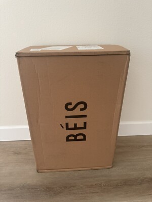Beis The Carry-On Roller - Wicked Pink (NEW  )