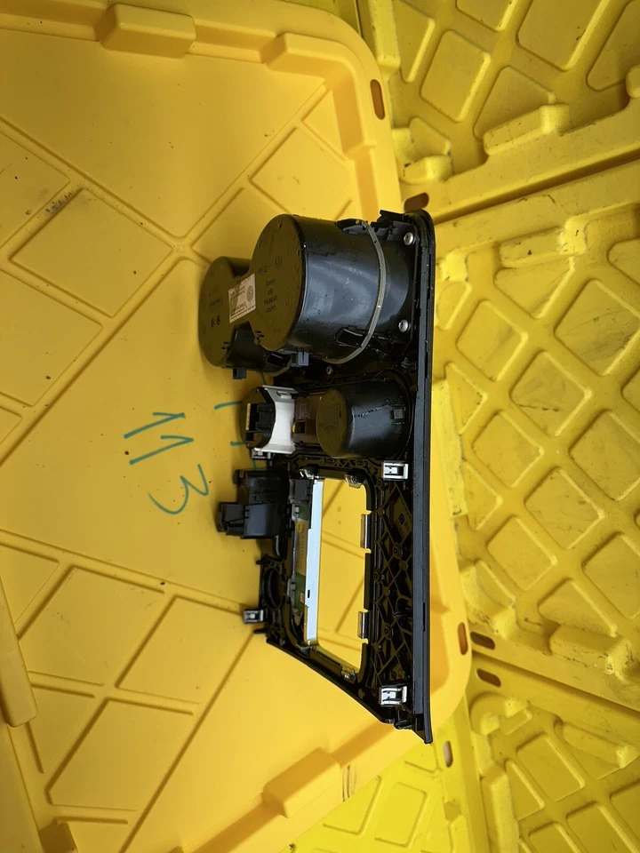 Volkswagen Touareg 2011-2014 palanca de cambios delantera bisel portavasos tracción Foto 3 de 4