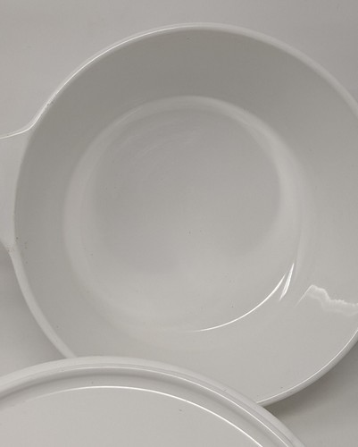 MCM Corning Ware 1 3/4 qt. Buffet Server White With Black Handle Vintage - Picture 18 of 18