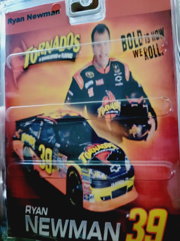 Tornados Ryan Newman súper raros 1/64 Foto 4 de 4