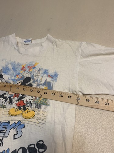 Vintage Disney World MICKEY'S 60TH BIRTHDAY 1928 -1988 White T-Shirt Sz M - Picture 2 of 12