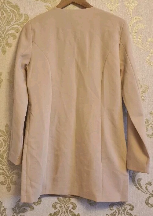 Picture 2 of 9
