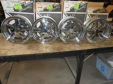 14 X 7"   NOS  SPECTRUM   PRO SNITZ CHROME WHEEL  RIMS ,  5 LUG , 62-4751