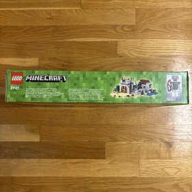LEGO Minecraft: The Desert Outpost (21121)