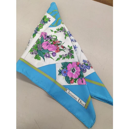 Foulard CHRISTAIN DIOR 85 x 85