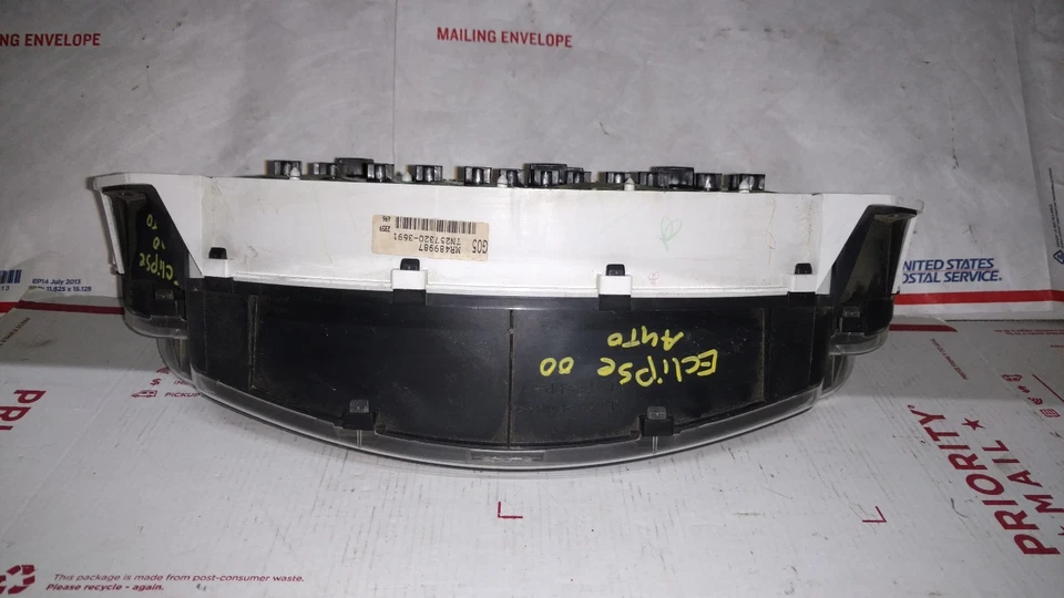 Cuadro de instrumentos Mitsubishi Galant Eclipse MR489987 2000 2001 02 03 2004 2005 Foto 4 de 4