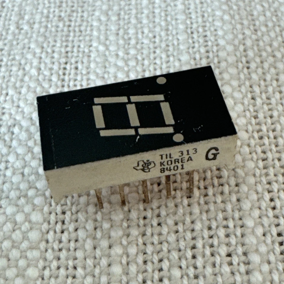 TIL313 TI TIL313P TEXAS INSTRUMENTS ALPHANUMERIC LED VINTAGE 10 Pin Rare - Image 2 of 3