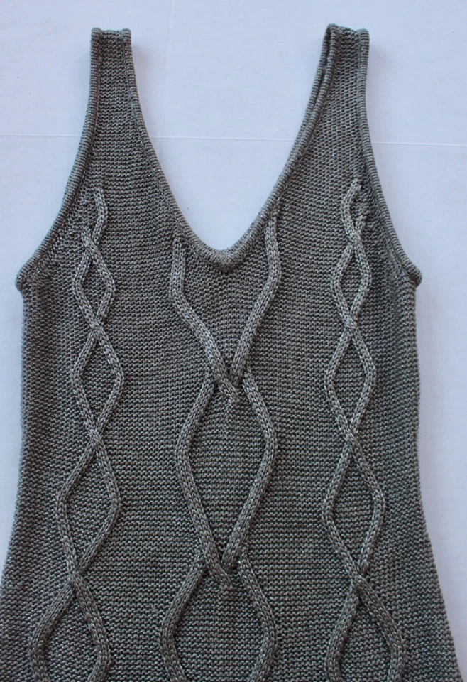 全新无标签~CATHERINE MALANDRINO~M~ 银色 金属色 v 领 缆线针织亮片连衣裙 HTF — 第 4/4 张图片