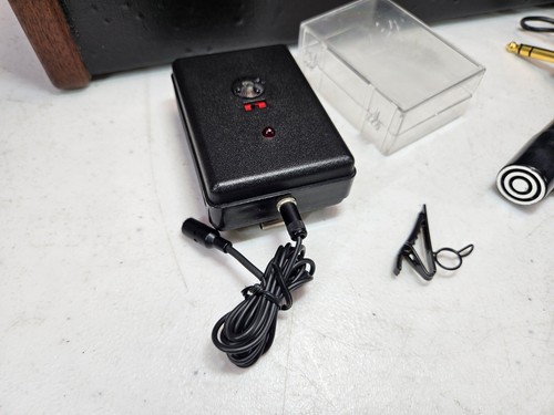 LECTROSONICS FM870 WIRELESS SOUND SYSTEM + WIRELESS MIC (VINTAGE) VIDEO DEMO! 🎥 - Picture 9 of 24