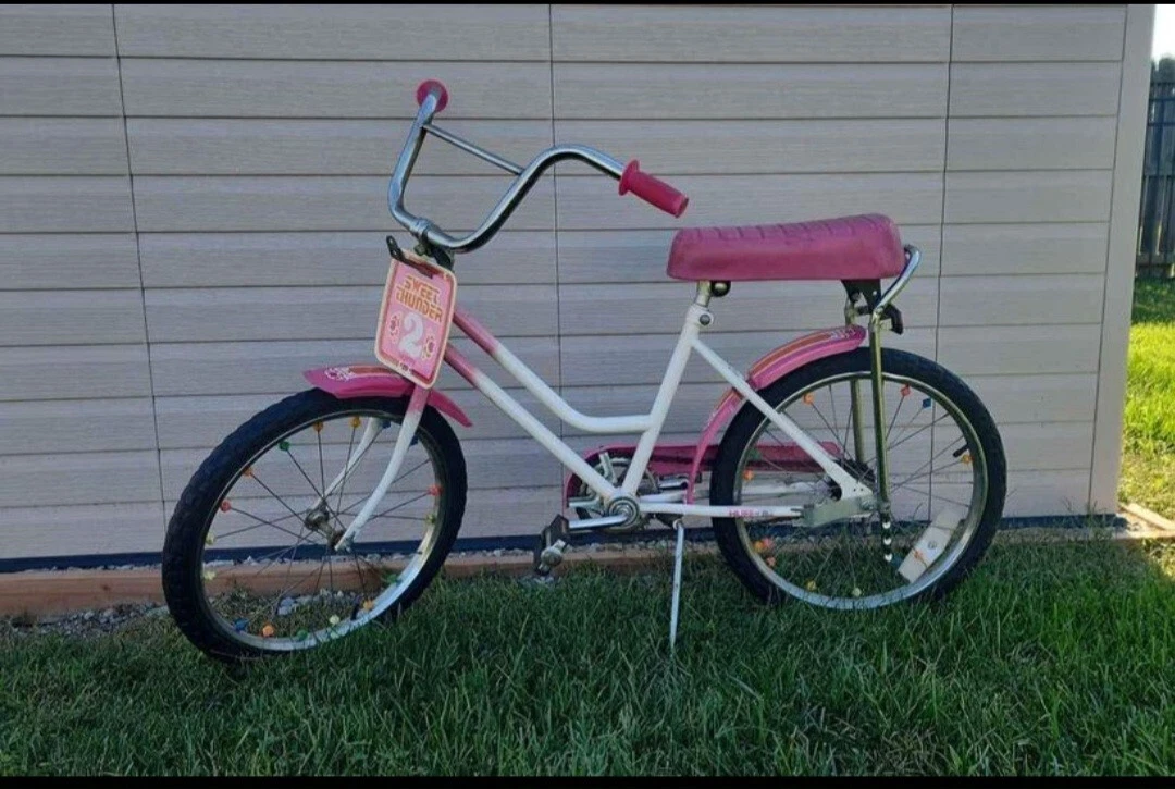 Pink huffy banana seat bike 2025