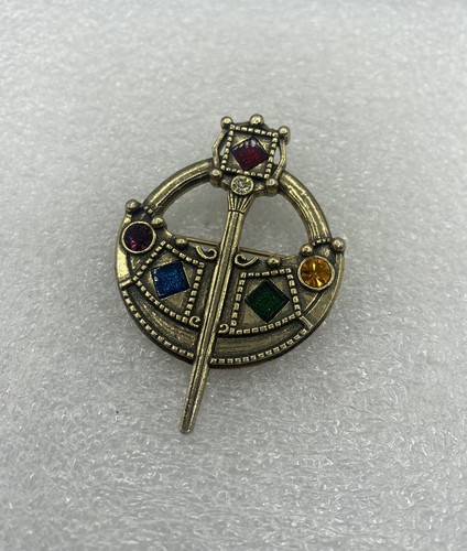 Broche prendedor joyería MILAGRO espada Tara celta tono dorado rojo verde piedra azul - Imagen 2 de 11