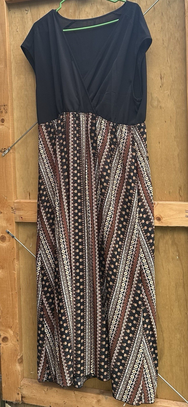 Women’s 2XL Maxi Dress Black/Brown/White Geometric Cap Sleeve Scoop Neck