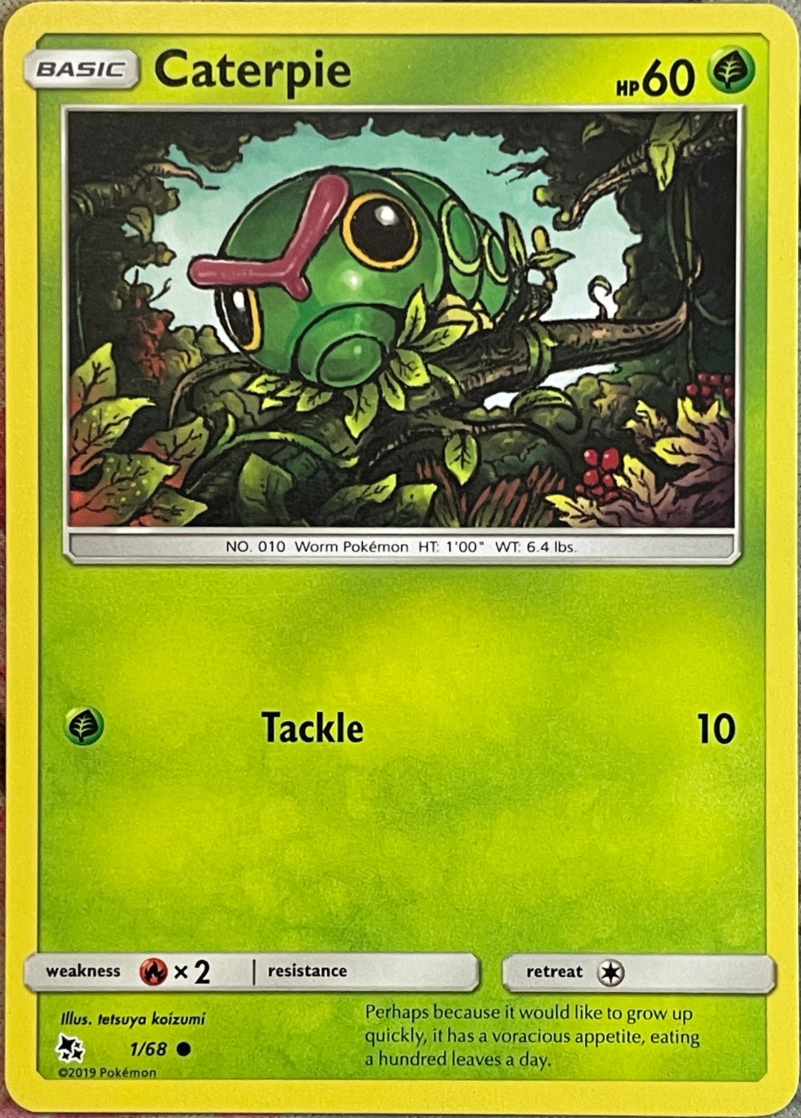 Caterpie - 1/68 - Hidden Fates Pokemon 2019