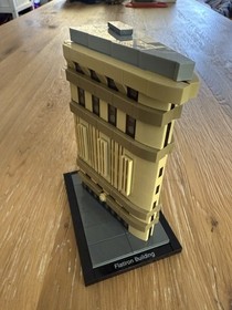 LEGO ARCHITECTURE: Flatiron Building, New York (21023)