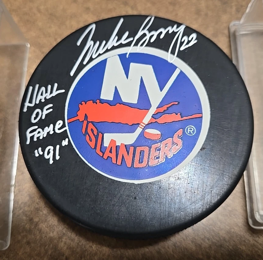 Trench autografiada por Mike Bossy de los New York Islanders MFG. Disco de hockey patio Foto 2 de 4