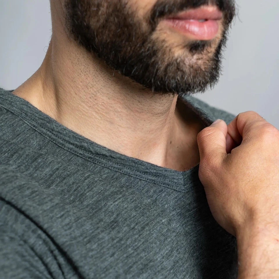 AoA Men's Royal Alpaca V-Neck Shirt: Light, Wicking Outdoor Ecological Layer ... - Image 4 of 4