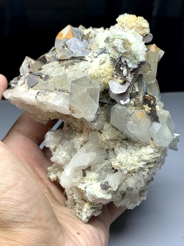 Brookite Blades On Quartz Crystals cluster Having Good Lustre & Nice Growth.Pak. - Picture 10 of 15
