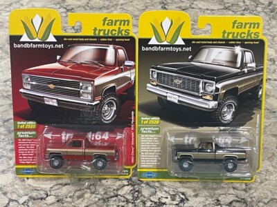 Auto World B & B Farm Toys Exclusive Chevy K10 2 Truck Set 1/64