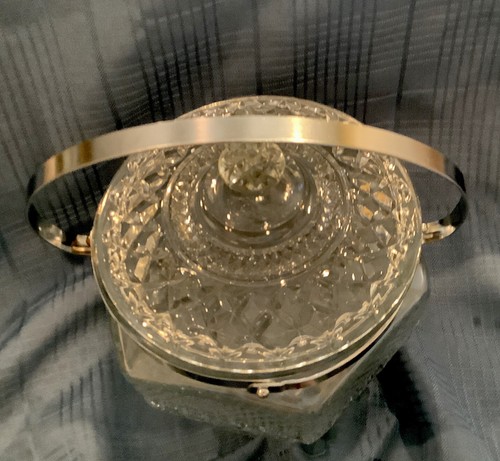 VINTAGE WEXFORD ANCHOR HOCKING ICE BUCKET W/CHROME TRIM & HANDLE GORGEOUS! - Picture 10 of 10