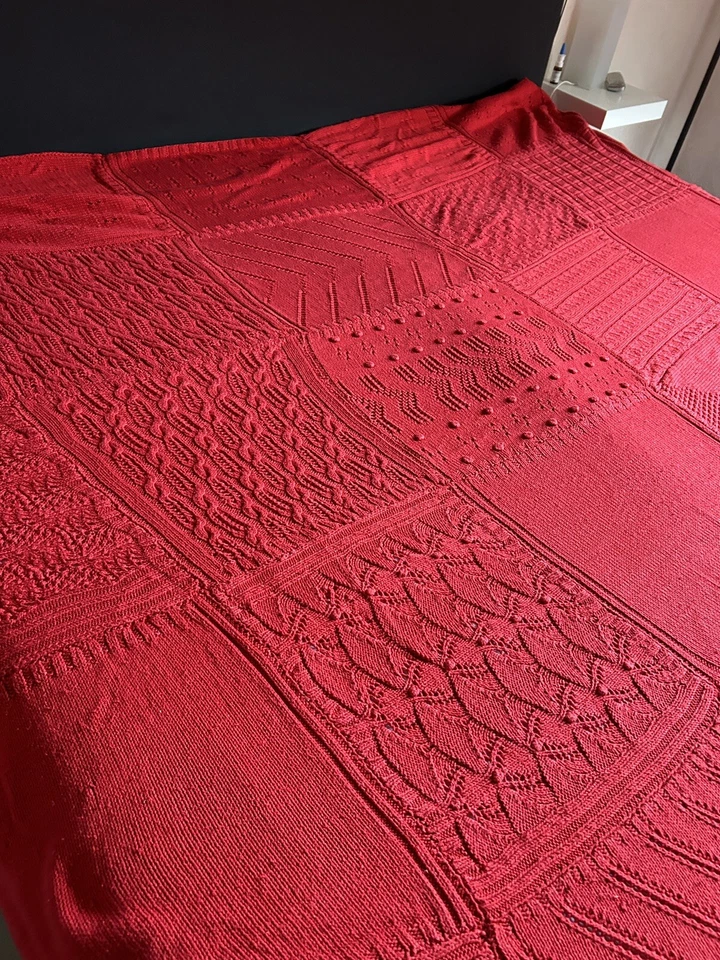 Tagesdecke Handmade in Rot 220 x 240cm echtes Unikat  - Bild 2 von 4