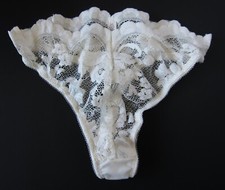 NEW Victoria's Secret VINTAGE 90s High Cut Lace Thong Panties MEDIUM