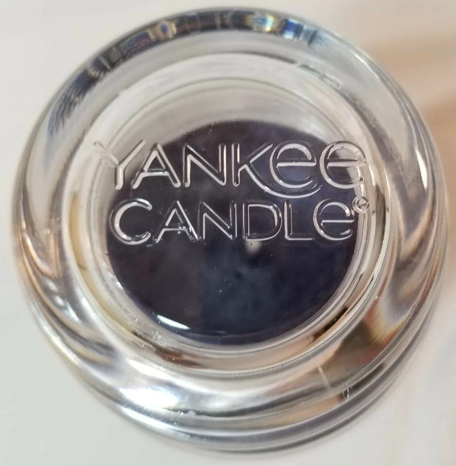 Yankee Candle NEW ENGLAND BLUEBERRY Large Jar 22 Oz Blue Picture May Vary - Image 4 of 4