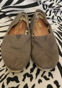 toms shoes size 6