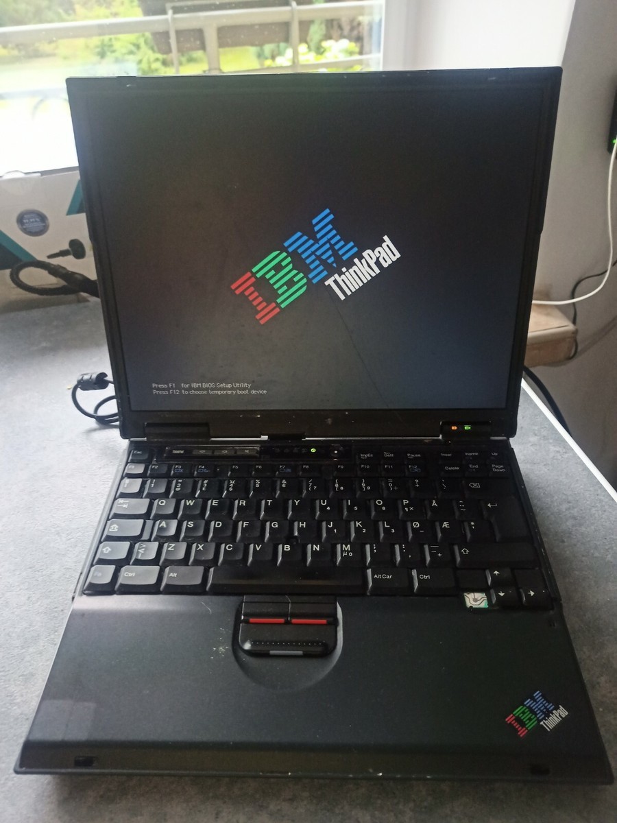 IBM ThinkPad T23 Type2647 (ほぼ新品) s-l1200.jpg