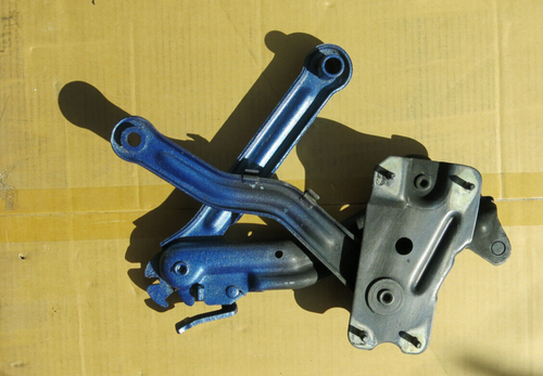 Mercedes Benz W126 560SEC Coupe Hood Hinges Right & Left Genuine - Picture 6 of 14