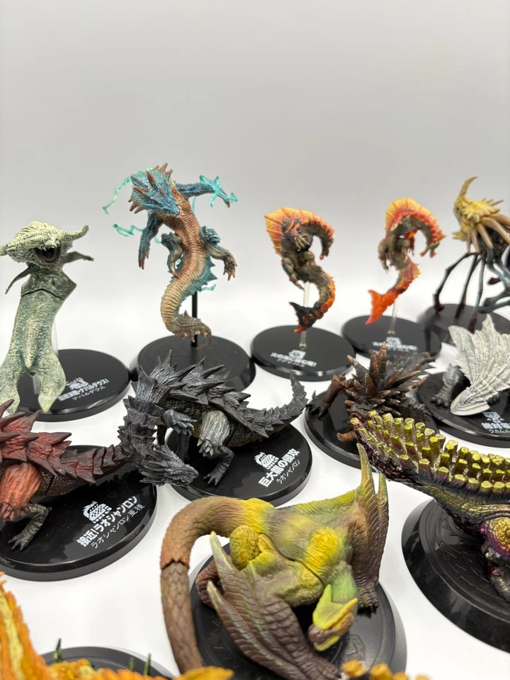 Monster Hunter Figure Builder Standard Model Variation Lao-Shan Lung, Rathalos.. - Image 2 of 2