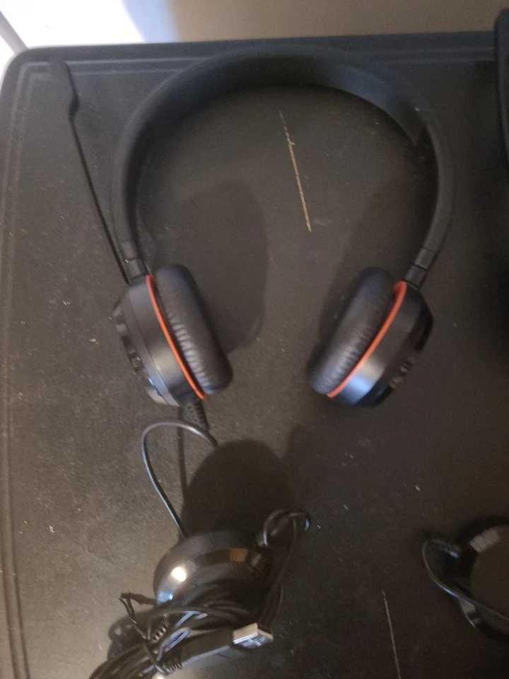 Jabra Evolve2 40 HSC130 USB-C Black UC Wired Headset + Wired Single Headset. - Image 2 of 4