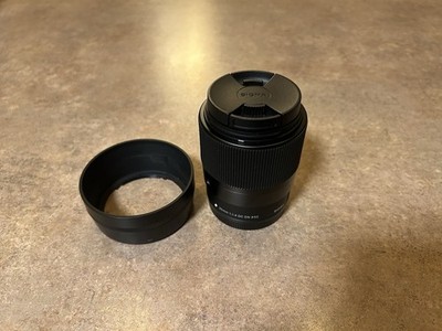 Sigma 30mm f/1.4 DC DN Contemporary Lens for Canon EF-M with Hood Caps
