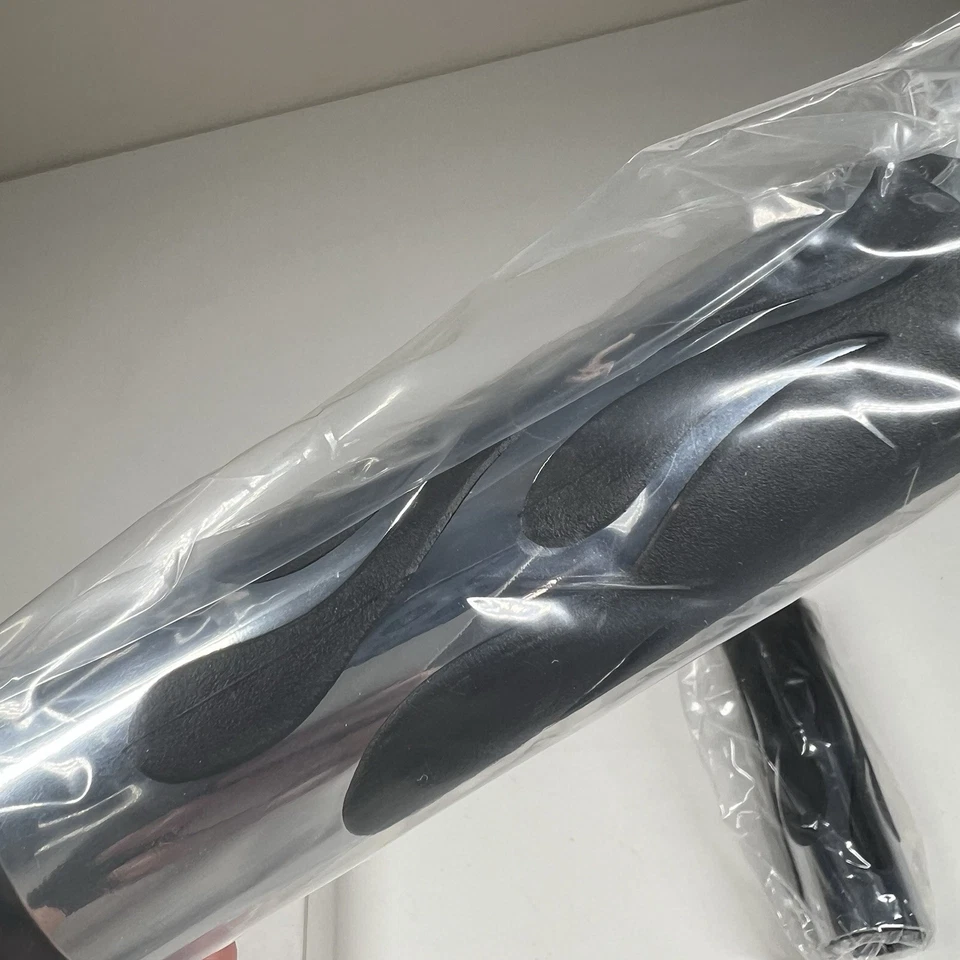 NUEVO V-Twin Flames empuñaduras de goma cromadas y negras para Harley Davidson 1982-95 Foto 3 de 4