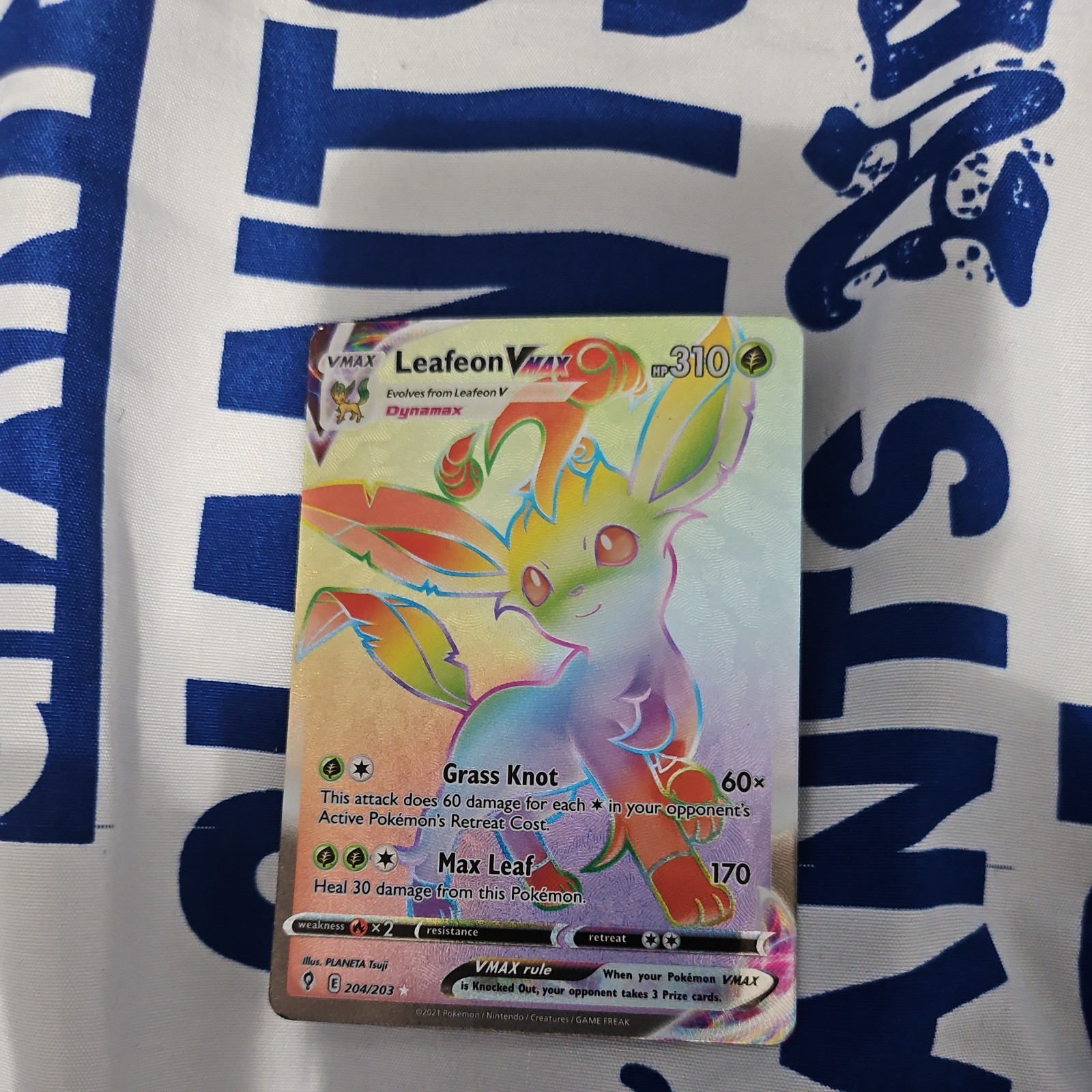 Leafeon VMAX (Secret) 204/203 SWSH07: Evolving Skies Holo