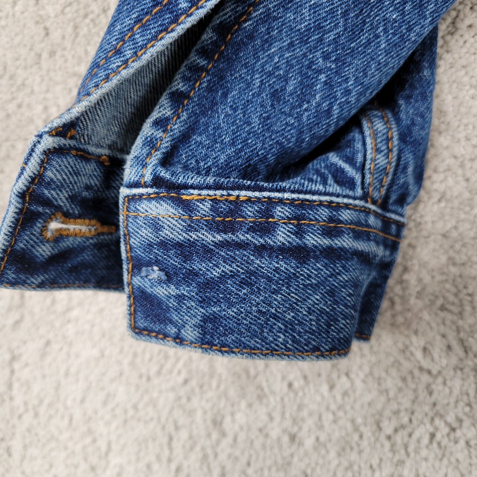 Wrangler Denim Jacket Mens Medium Blue Trucker Rugged Wear Outdoor RJK30AN