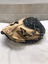 Mizuno GXC-105 Boys Small Broken In 31  Baseball Catchers Mitt Right Hand Throw